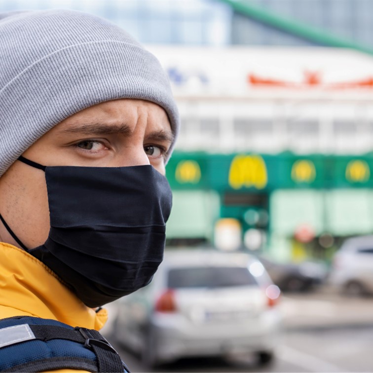 ¿Has estado expuesto(a) a toxinas ambientales como contaminantes del aire, productos químicos domésticos o pesticidas?